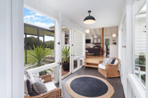 White Shell Cottage - Woodfire & Beachfront